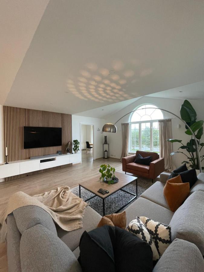 רייקיאוויק 4-Bedroom Villa With Private Gym And Hot-Tub מראה חיצוני תמונה
