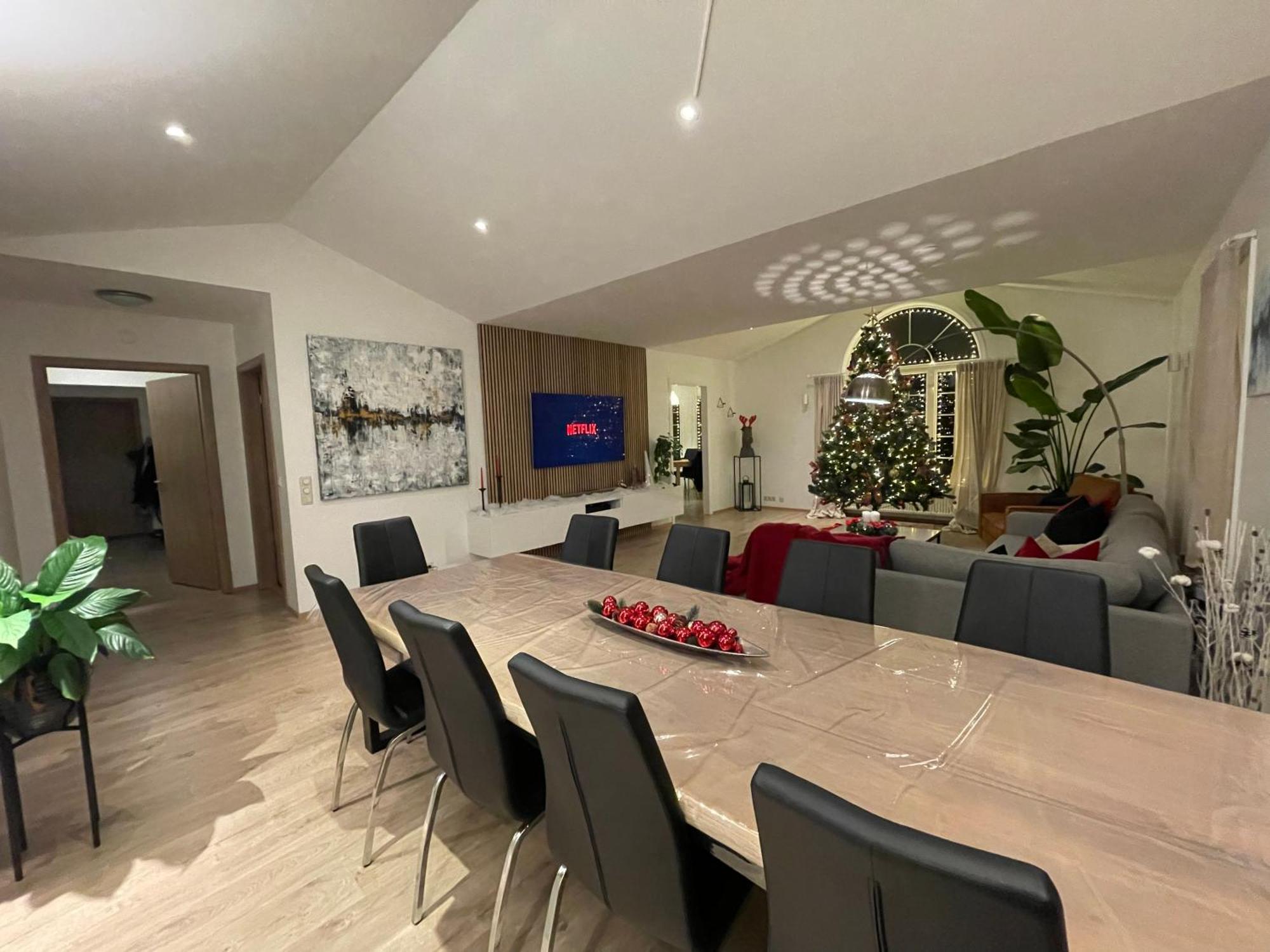 רייקיאוויק 4-Bedroom Villa With Private Gym And Hot-Tub מראה חיצוני תמונה